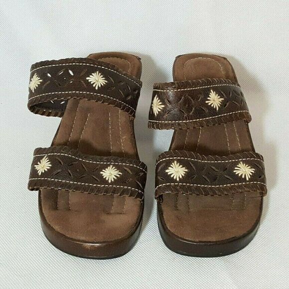 NEW White Mountain Slide Sandals Sz 6 Brown Laser Cut Embroidered - Picture 4 of 7